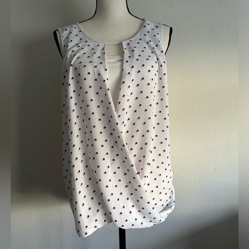 Hawthorn polka dot top